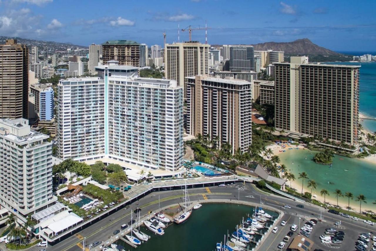 Ilikai Apt 302 - Spacious Studio With Stunning Ocean & Harbor Views Honolulu Eksteriør billede